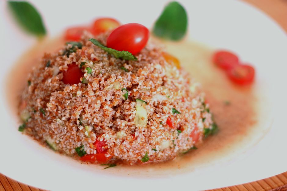 Bulgur saláta friss zöldségekkel